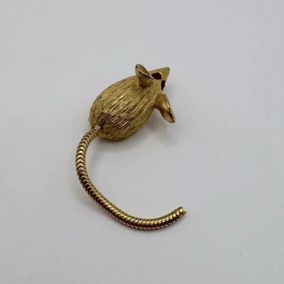 VINTAGE Gold Tone & Crystal Mouse Pin - Picture 6 of 9